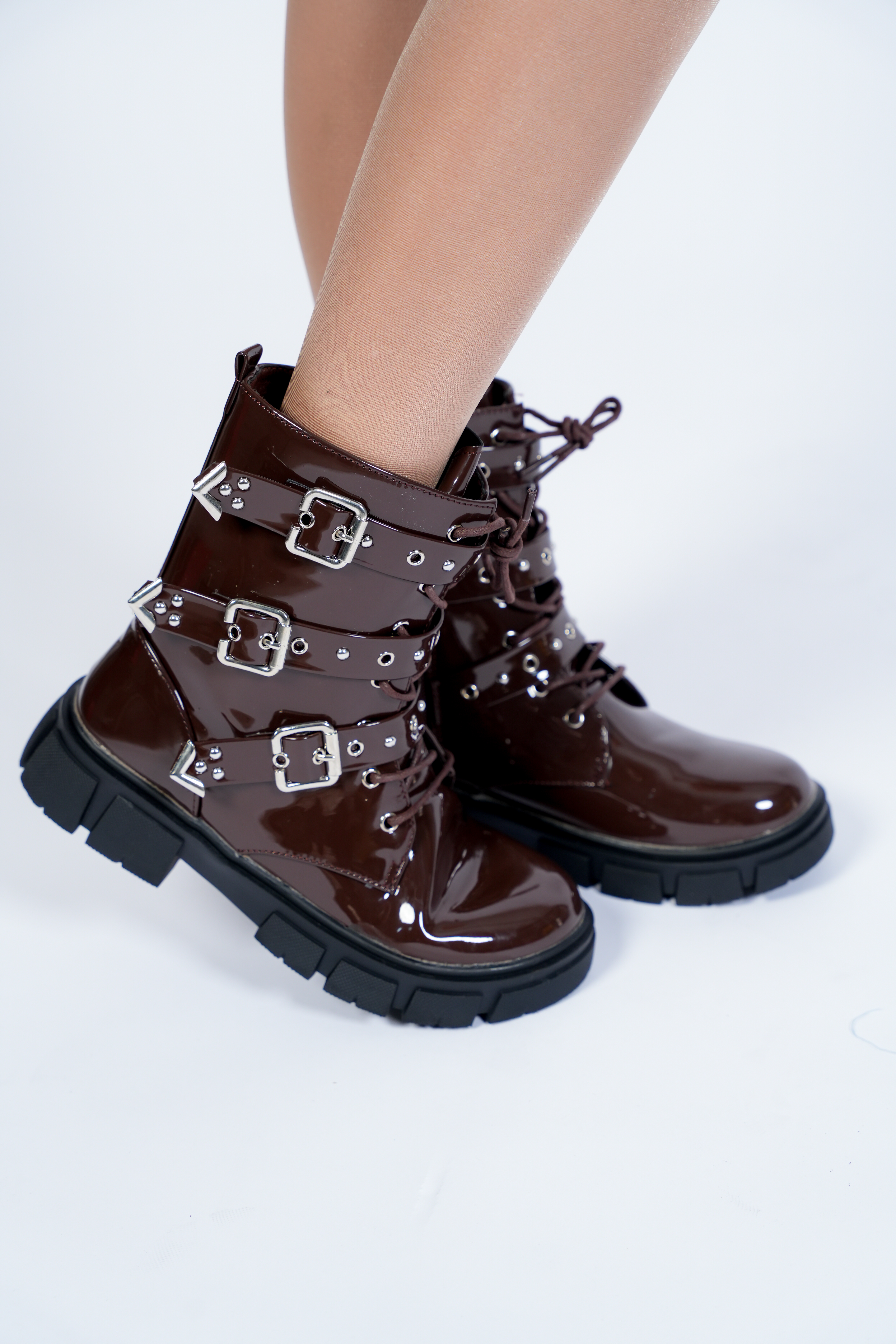 BOOTS F VERNIS CEINTUR ARGENT 888-1 P31/36